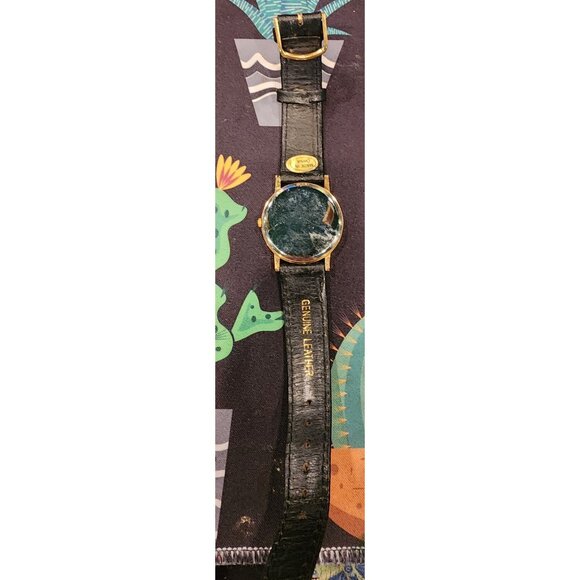 VINTAGE Wayne Newton Watch With Leather Band & Gold Trim - Unique Vintage Style - Picture 2 of 3
